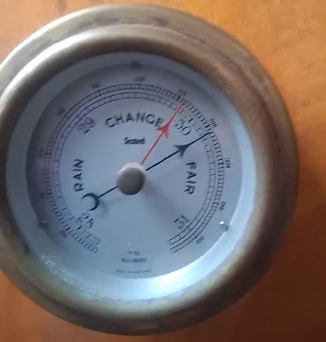 Onboard barometer